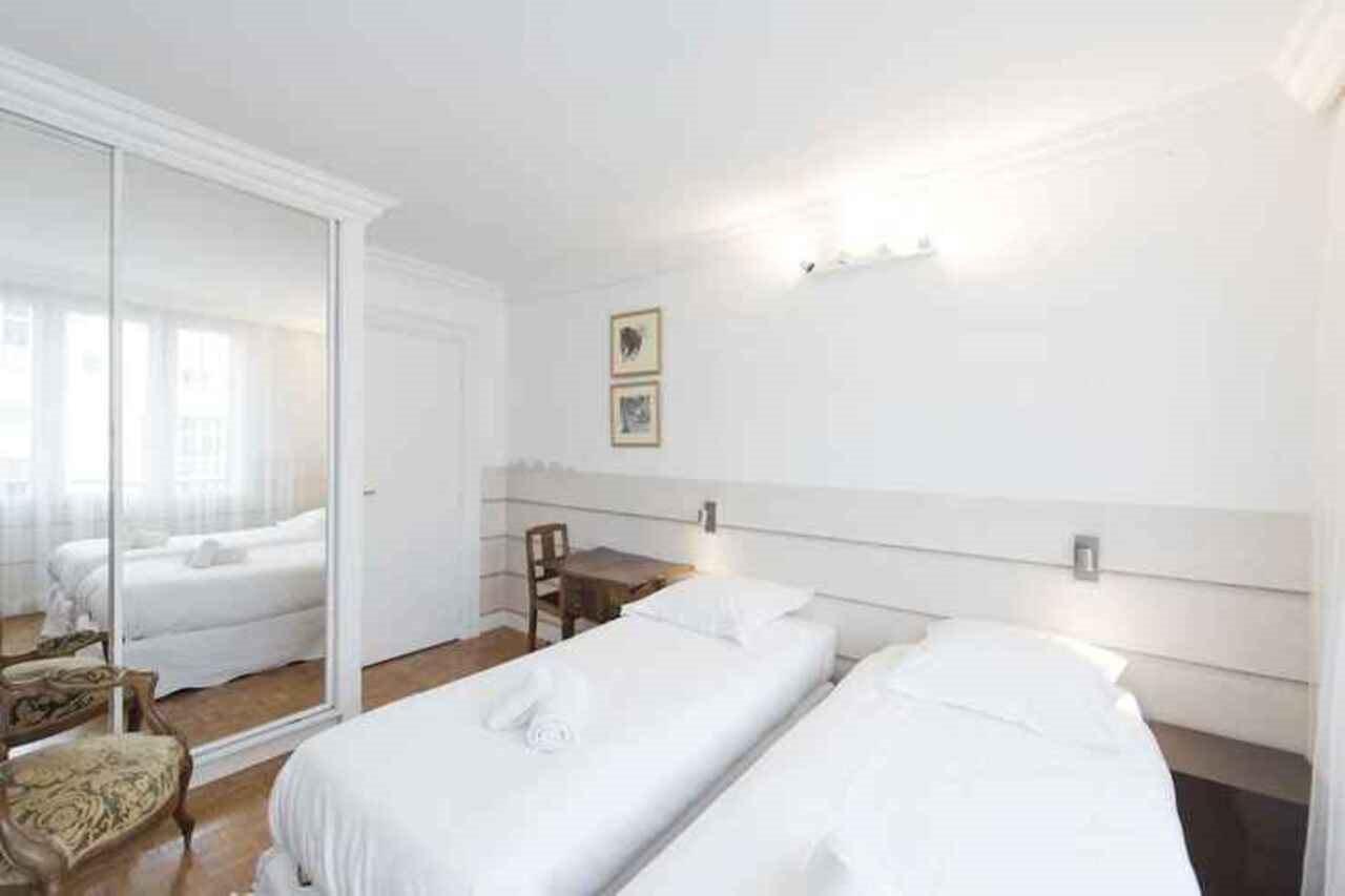 Veeve - Apartment Near Pont De Grenelle Párizs Kültér fotó