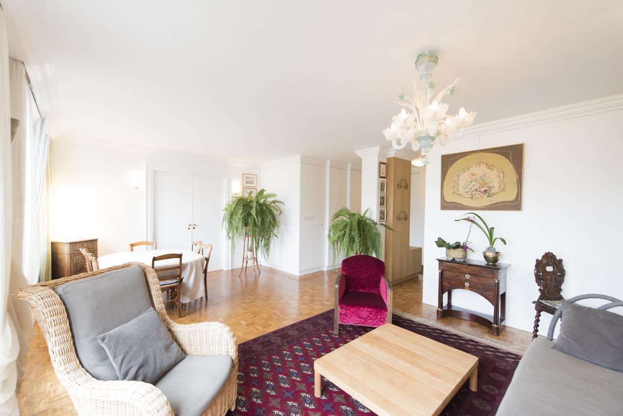 Veeve - Apartment Near Pont De Grenelle Párizs Kültér fotó